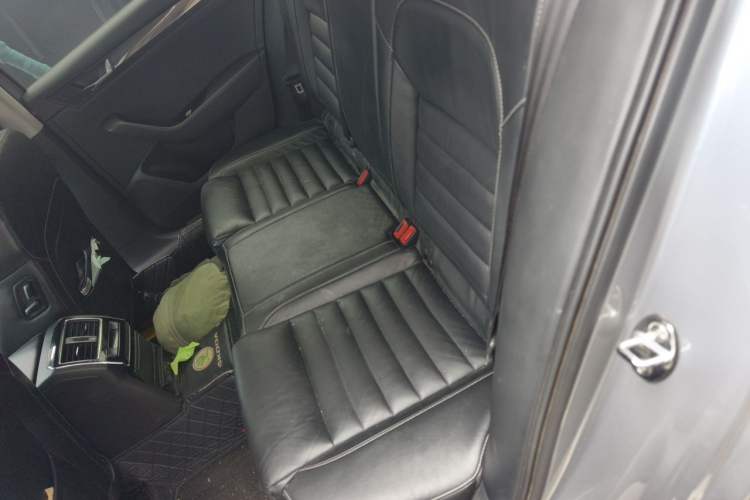 Used Skoda Superb 2016 TSI330 DSG Smart Drive Edition Left Rear Seat