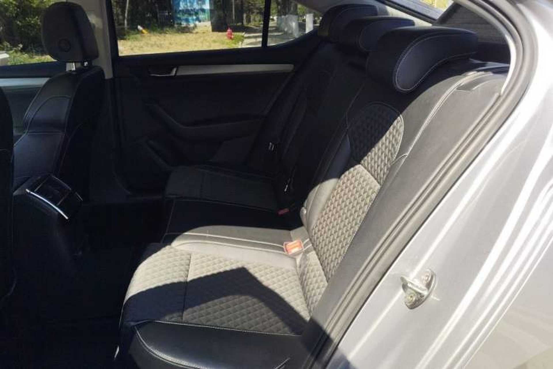 Used Skoda Superb 2016 TSI330 DSG Innovation Edition Left Rear Seat