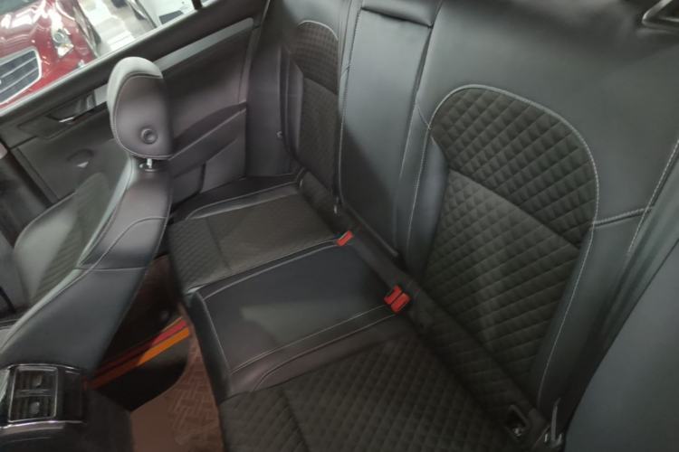 Used Skoda Superb 2016 TSI330 DSG Innovation Edition Left Rear Seat
