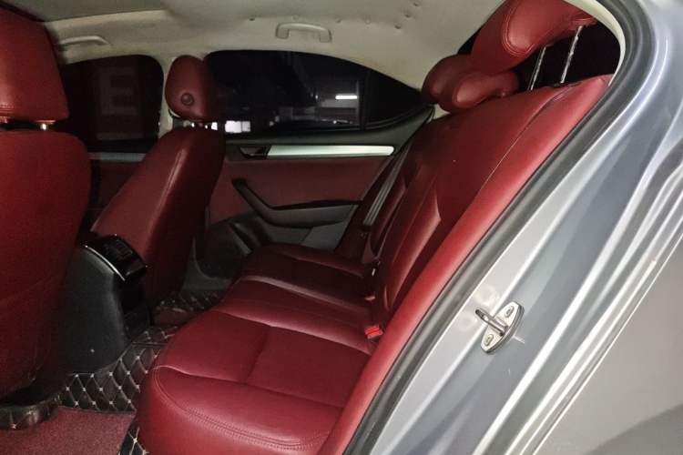 Used Skoda Superb 2016 TSI280 DSG Advanced Edition Left Rear Seat
