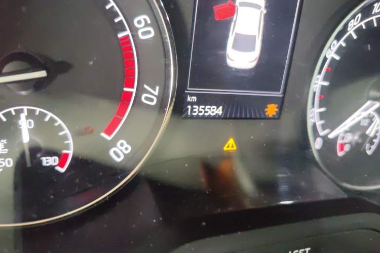Used Skoda Superb 2016 TSI330 DSG Innovation Edition Odometer Close Up