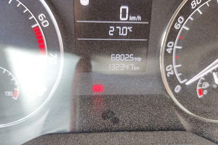 Used Skoda Superb 2016 TSI280 DSG Advanced Edition Odometer Close Up