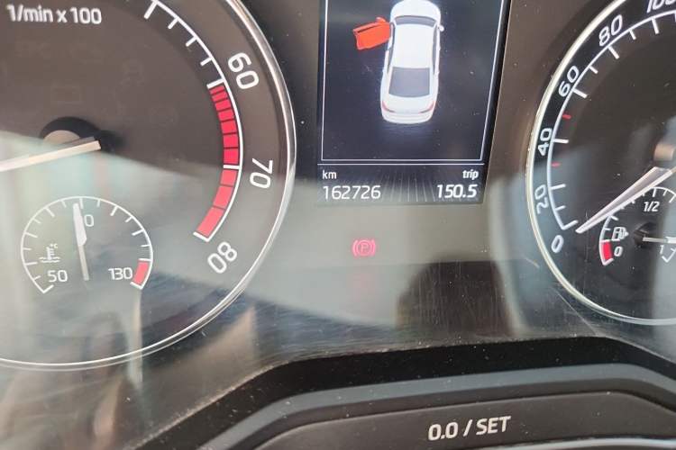 Used Skoda Superb 2016 TSI330 DSG Innovation Edition Odometer Close Up