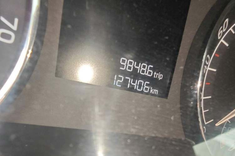 Used Skoda Superb 2016 TSI280 DSG Advanced Edition Odometer Close Up