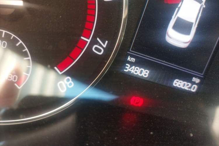 Used Skoda Superb 2016 TSI330 DSG Innovation Edition Odometer Close Up