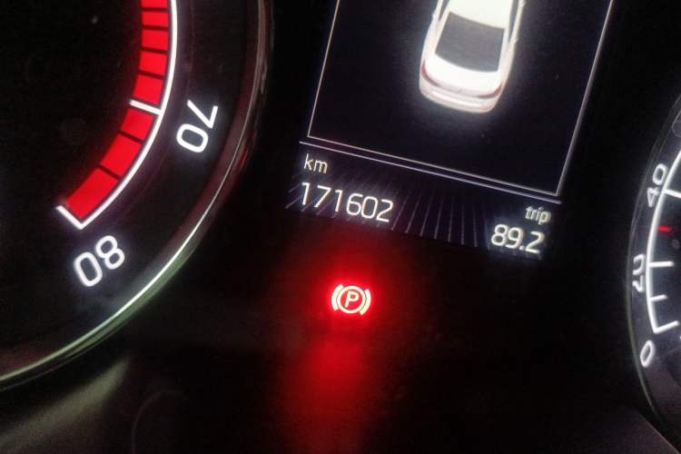 Used Skoda Superb 2016 TSI330 DSG Innovation Edition Odometer Close Up