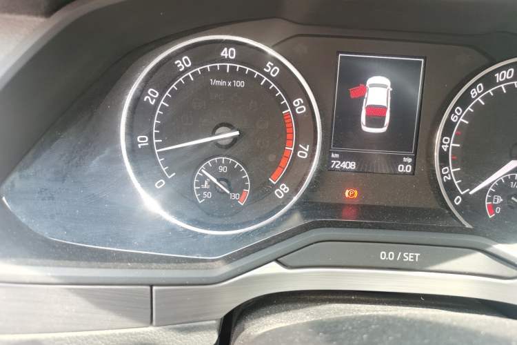 Used Skoda Superb 2016 TSI280 DSG Innovation Edition Odometer Close Up