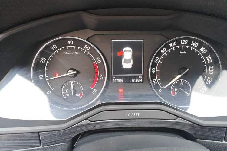 Used Skoda Superb 2016 TSI330 DSG Smart Drive Edition Odometer Close Up