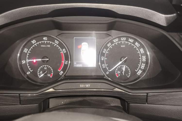 Used Skoda Superb 2016 TSI330 DSG Smart Drive Edition Odometer Close Up