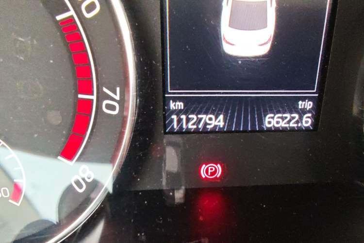 Used Skoda Superb 2016 TSI330 DSG Smart Drive Edition Odometer Close Up