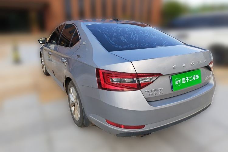 Used Skoda Superb 2016 TSI280 DSG Innovation Edition Rear Left 45 Deg