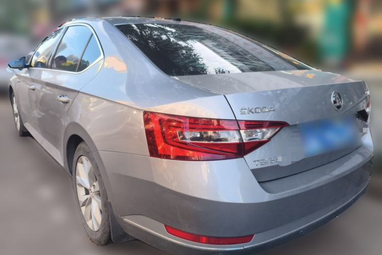 Used Skoda Superb 2016 TSI330 DSG Innovation Edition Rear Left 45 Deg