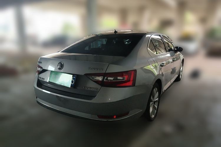 Used Skoda Superb 2016 TSI330 DSG Innovation Edition Rear Right 45 Deg