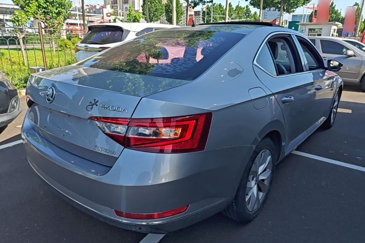 Used Skoda Superb 2016 TSI280 DSG Innovation Edition Rear Right 45 Deg
