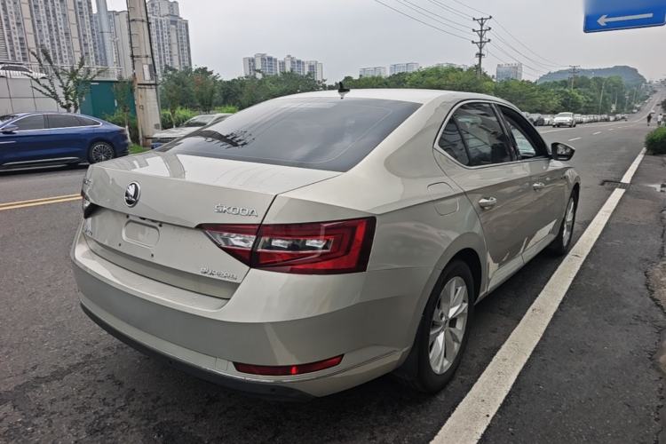 Used Skoda Superb 2016 TSI280 DSG Innovation Edition Rear Right 45 Deg