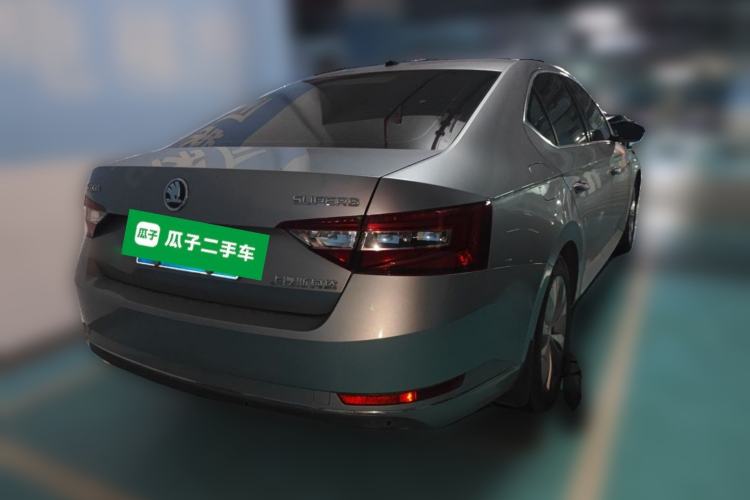 Used Skoda Superb 2016 TSI280 DSG Innovation Edition Rear Right 45 Deg