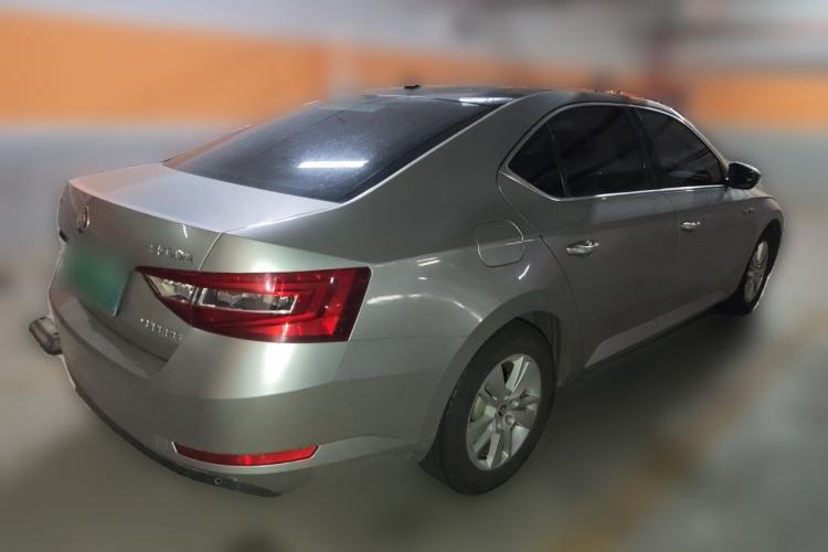 Used Skoda Superb 2016 TSI280 DSG Advanced Edition Rear Right 45 Deg