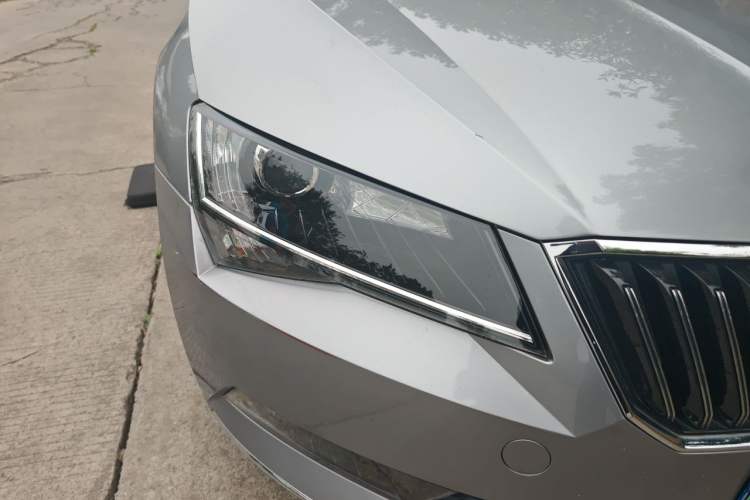 Used Skoda Superb 2016 TSI280 DSG Innovation Edition Right Front Headlight