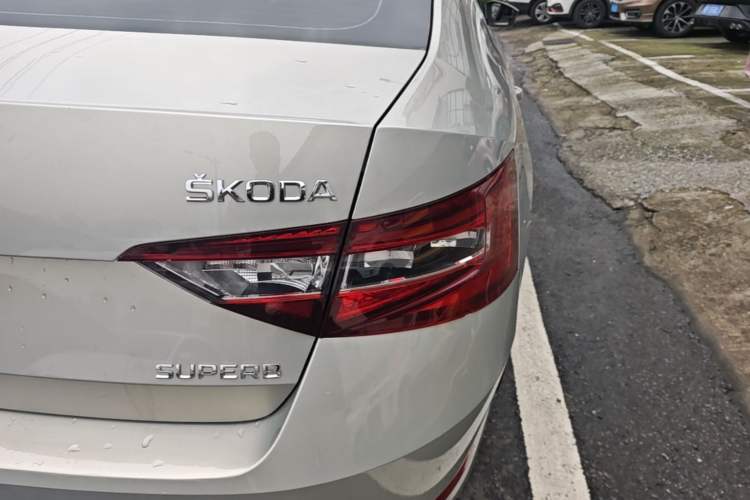 Used Skoda Superb 2016 TSI280 DSG Innovation Edition Right Rear Taillight