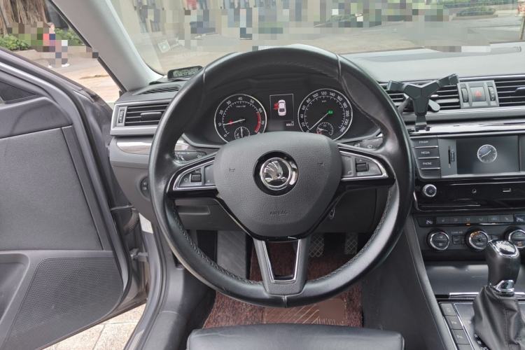 Used Skoda Superb 2016 TSI330 DSG Smart Drive Edition Steering Wheel