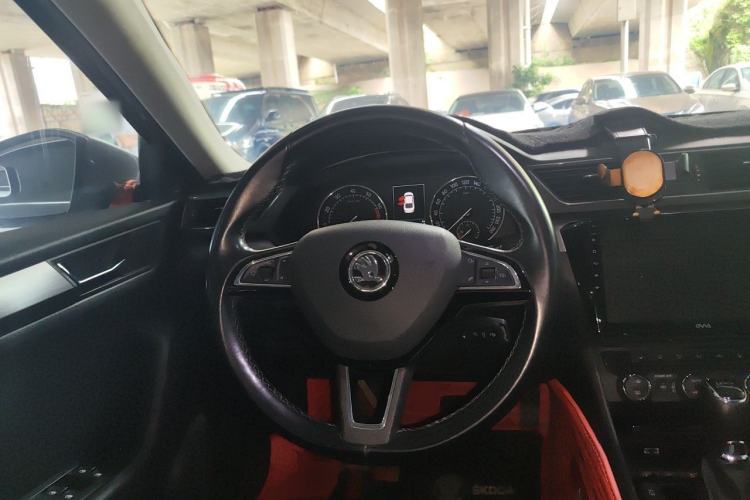 Used Skoda Superb 2016 TSI330 DSG Innovation Edition Steering Wheel