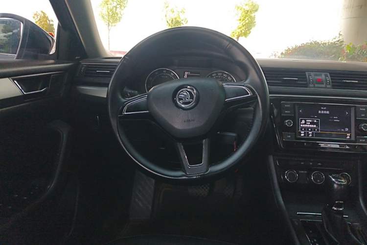 Used Skoda Superb 2016 TSI280 DSG Advanced Edition Steering Wheel