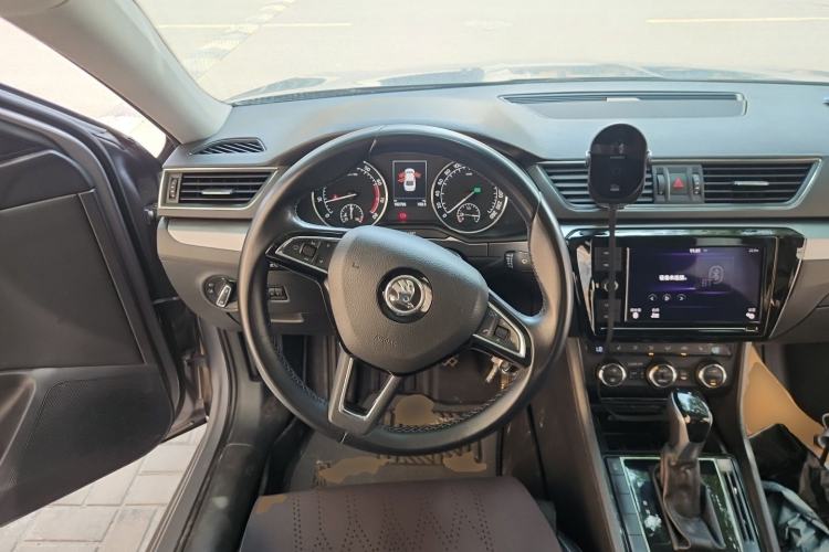 Used Skoda Superb 2016 TSI330 DSG Innovation Edition Steering Wheel
