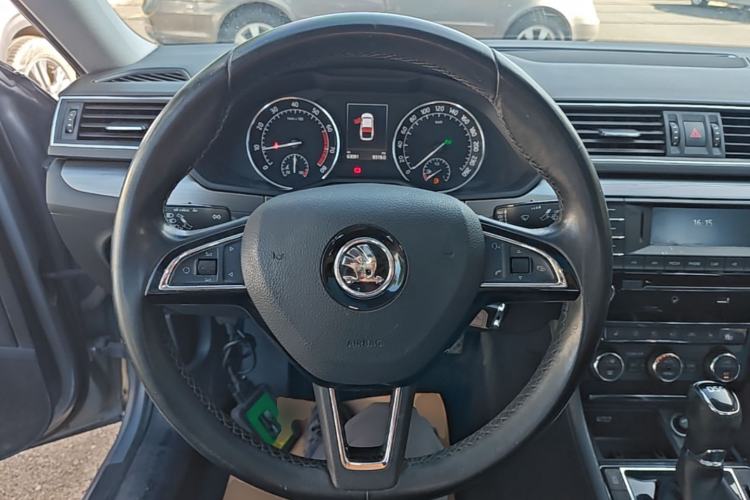 Used Skoda Superb 2016 TSI280 DSG Innovation Edition Steering Wheel