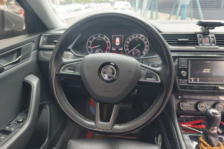 Used Skoda Superb 2016 TSI330 DSG Smart Drive Edition Steering Wheel