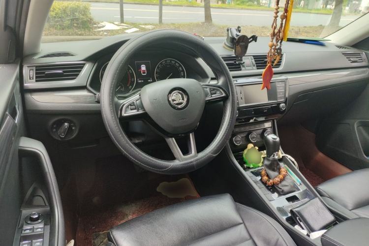 Used Skoda Superb 2016 TSI330 DSG Smart Drive Edition Steering Wheel