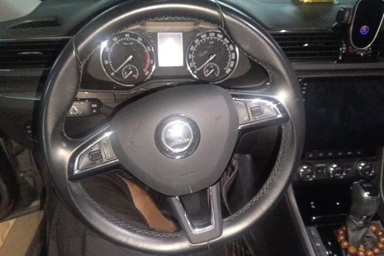 Used Skoda Superb 2016 TSI330 DSG Smart Drive Edition Steering Wheel