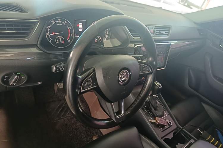 Used Skoda Superb 2016 TSI330 DSG Smart Drive Edition Steering Wheel