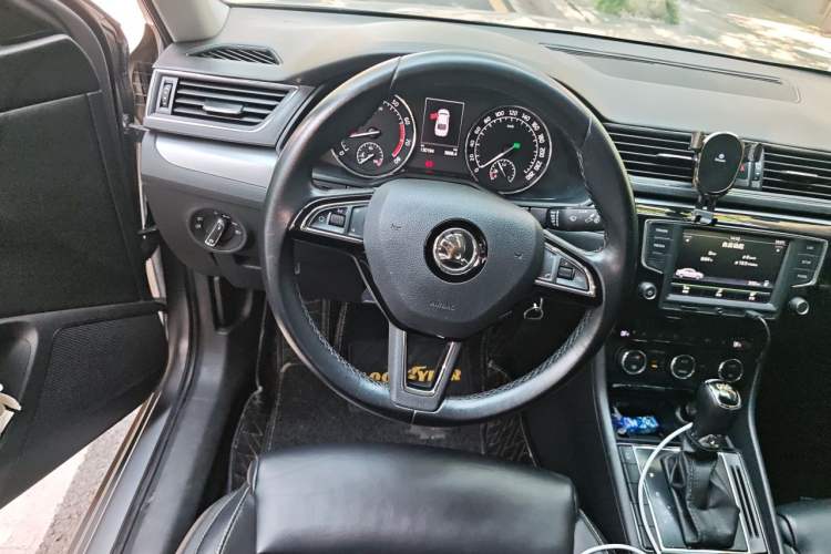 Used Skoda Superb 2016 TSI280 DSG Innovation Edition Steering Wheel