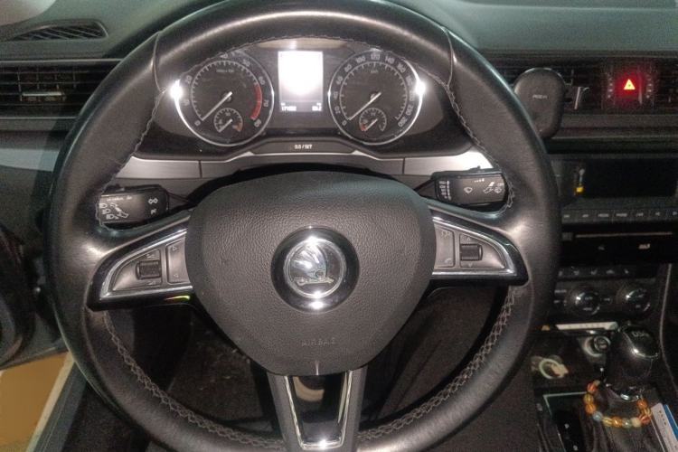 Used Skoda Superb 2016 TSI330 DSG Innovation Edition Steering Wheel
