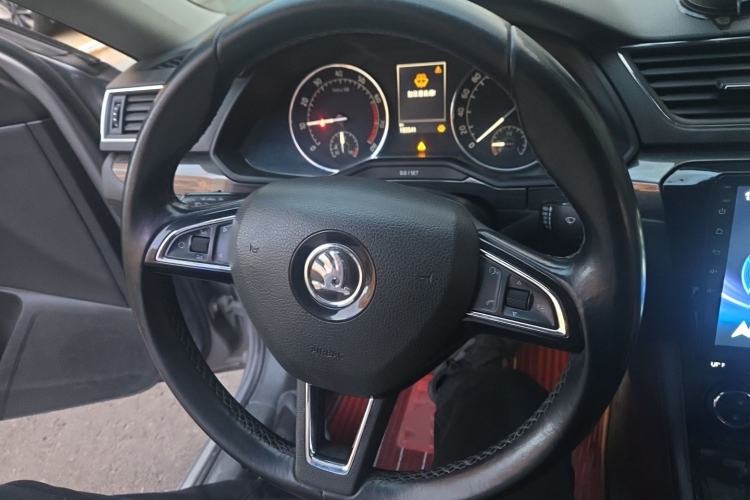 Used Skoda Superb 2016 TSI330 DSG Smart Drive Edition Steering Wheel