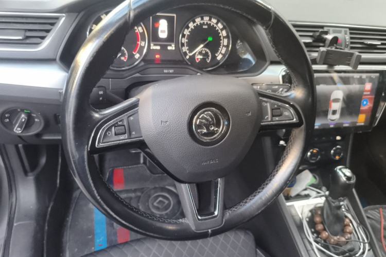 Used Skoda Superb 2016 TSI330 DSG Innovation Edition Steering Wheel