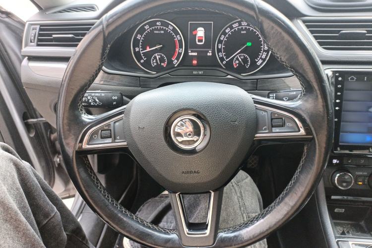 Used Skoda Superb 2016 TSI330 DSG Smart Drive Edition Steering Wheel
