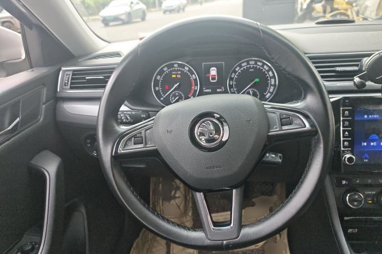 Used Skoda Superb 2016 TSI280 DSG Innovation Edition Steering Wheel
