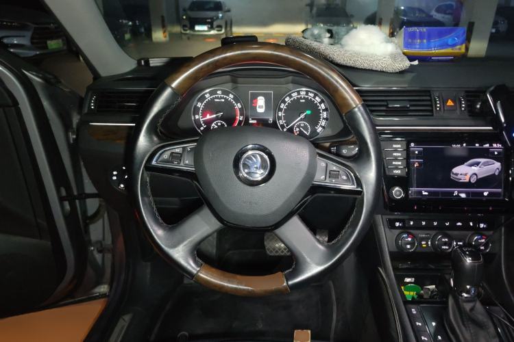 Used Skoda Superb 2016 Facelifted TSI380 DSG Prestige Edition Steering Wheel