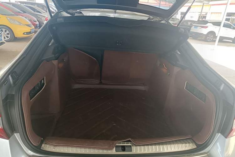 Used Skoda Superb 2016 TSI330 DSG Smart Drive Edition Trunk