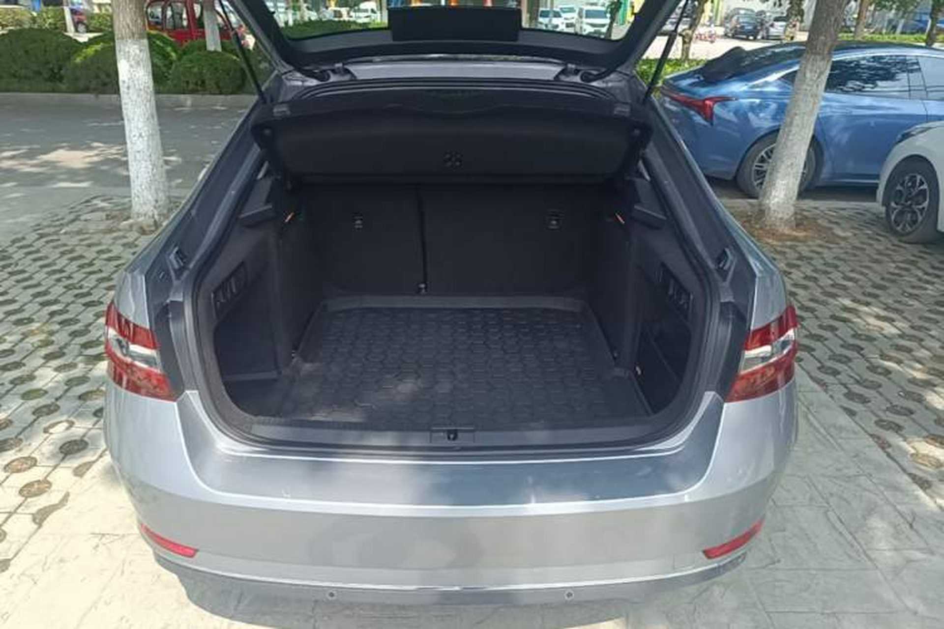 Used Skoda Superb 2016 TSI280 DSG Innovation Edition Trunk