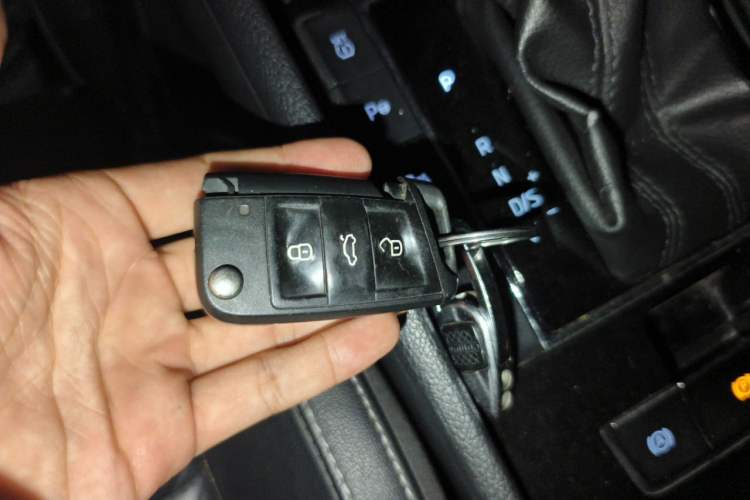 Used Skoda Superb 2016 TSI330 DSG Smart Drive Edition Vehicle Key