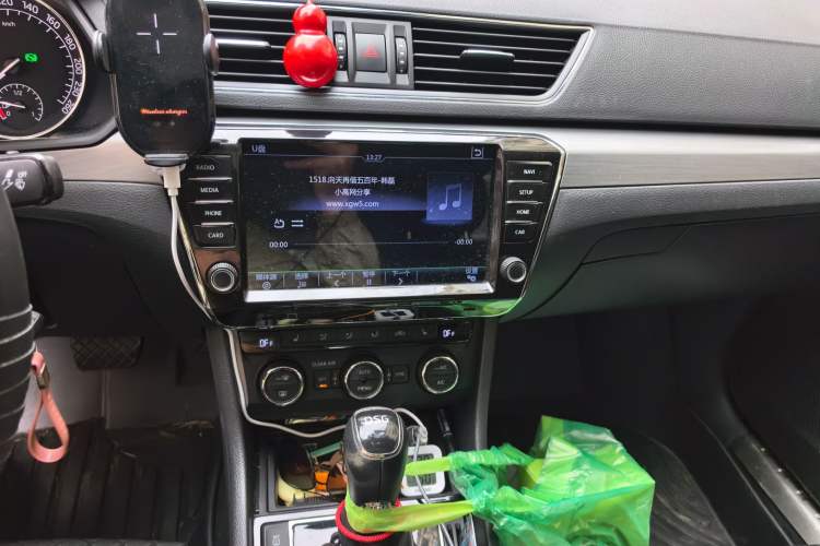 Used Skoda Superb 2016 TSI280 DSG Innovation Edition Audio And AC Panel
