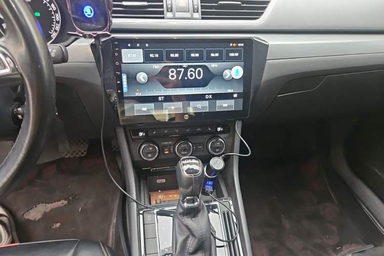 Used Skoda Superb 2016 TSI280 DSG Advanced Edition Audio And AC Panel