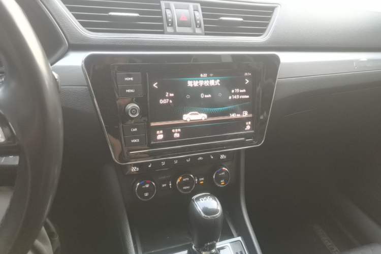 Used Skoda Superb 2016 TSI280 DSG Innovation Edition Audio And AC Panel