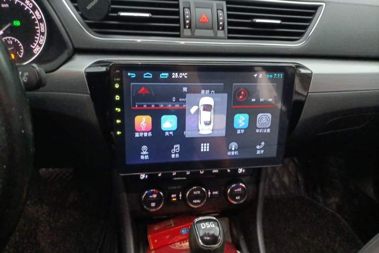 Used Skoda Superb 2016 TSI280 DSG Innovation Edition Audio And AC Panel
