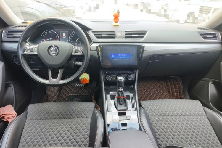 Used Skoda Superb 2016 TSI280 DSG Innovation Edition Center Console