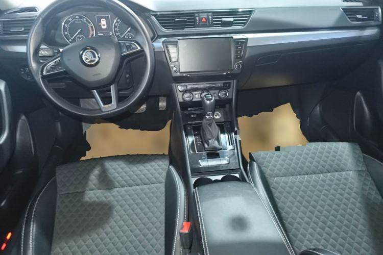 Used Skoda Superb 2016 TSI280 DSG Innovation Edition Center Console