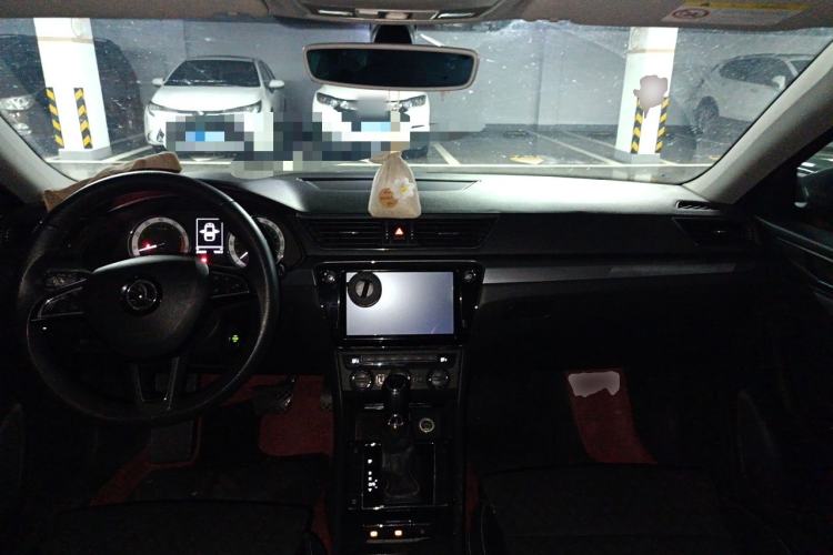 Used Skoda Superb 2016 TSI330 DSG Innovation Edition Center Console