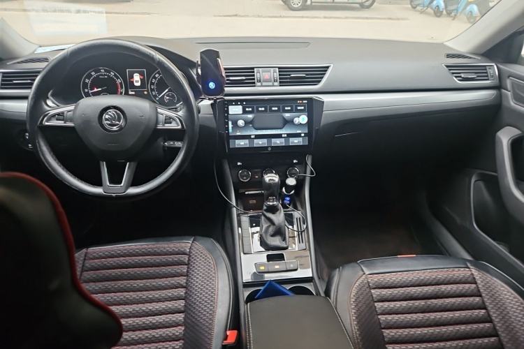 Used Skoda Superb 2016 TSI280 DSG Advanced Edition Center Console